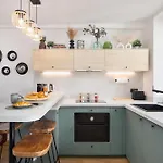 A Place To Chill 파리